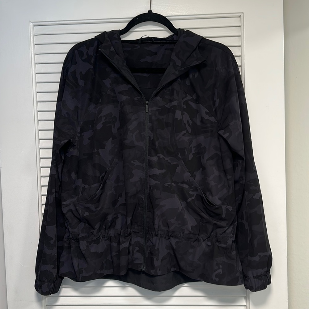 Camo print LuluLemon Jacket